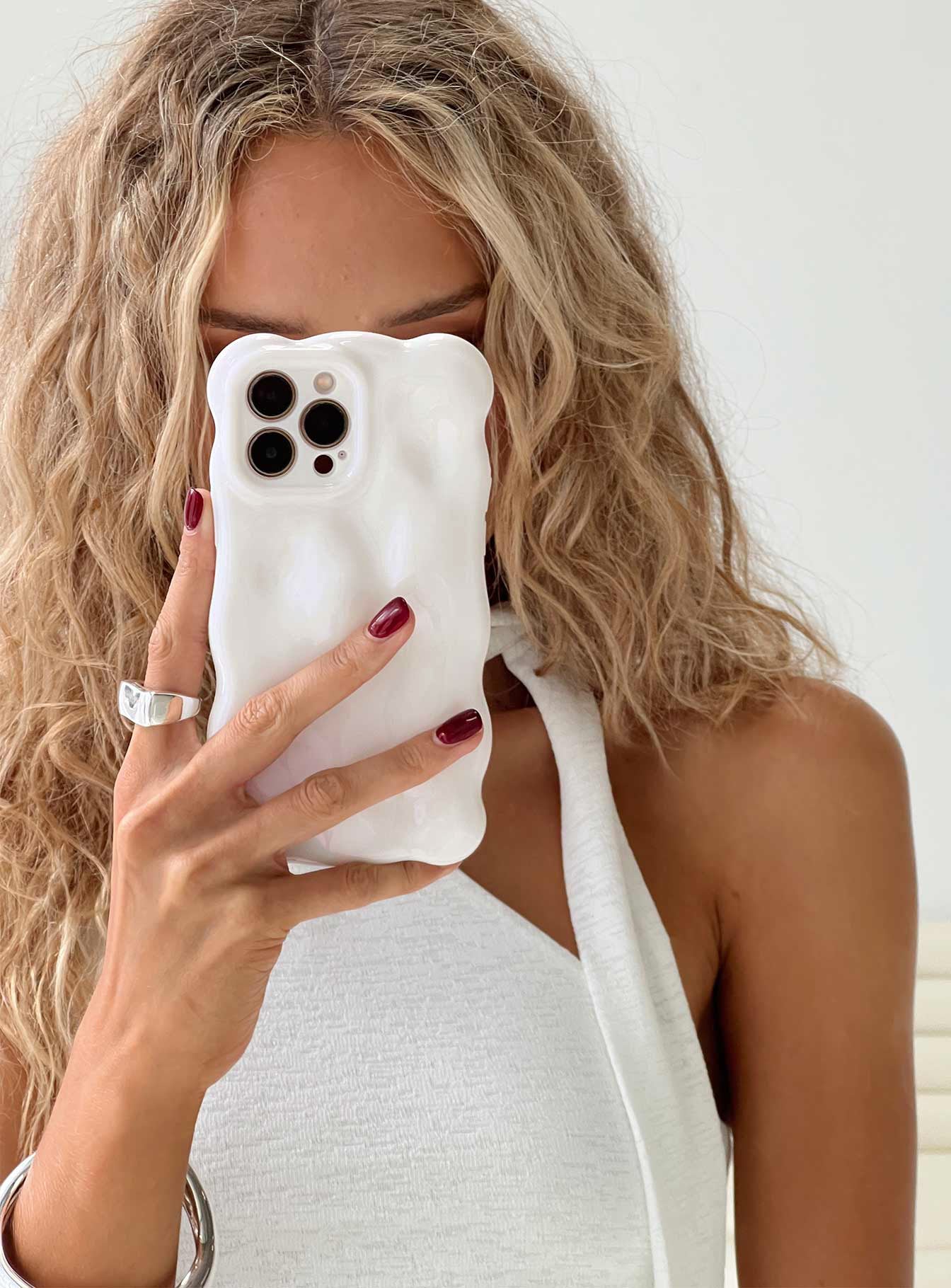 Maceline Iphone Case White Pink - Image 3