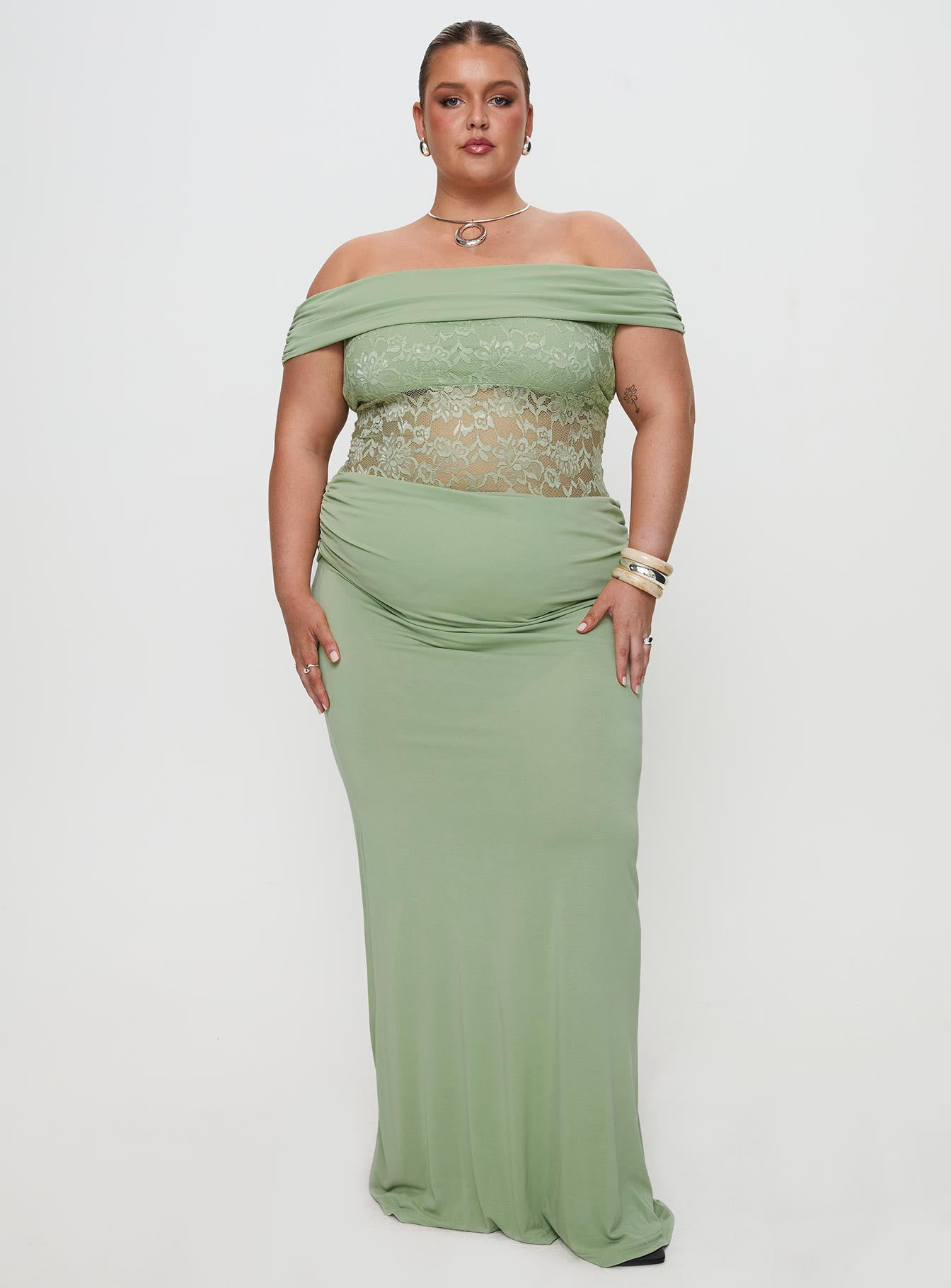 Gwendolen Off The Shoulder Maxi Dress Green Curve - Image 2
