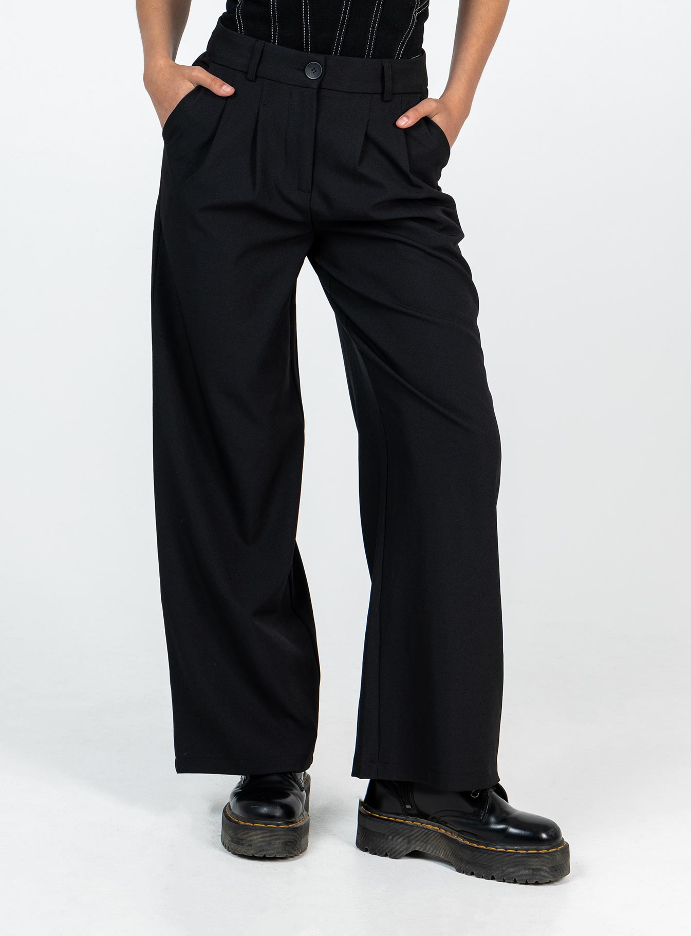 Archer Pants Black Petite - Image 2