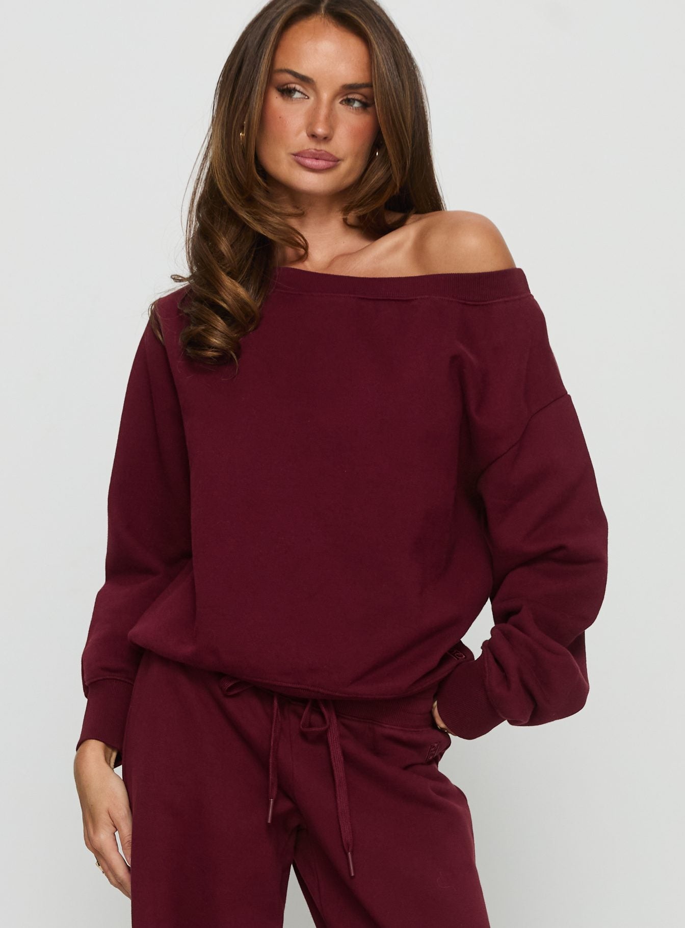 Wellness Off The Shoulder Jumper Currant - Image 2