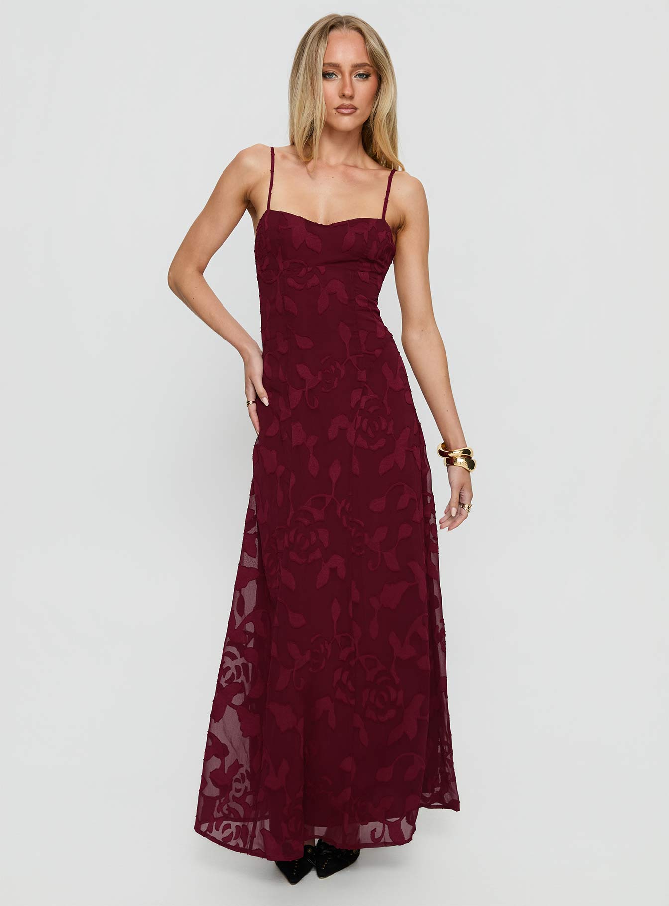 Leading Lady Sweetheart Maxi Dress Red Floral Burnout - Image 2