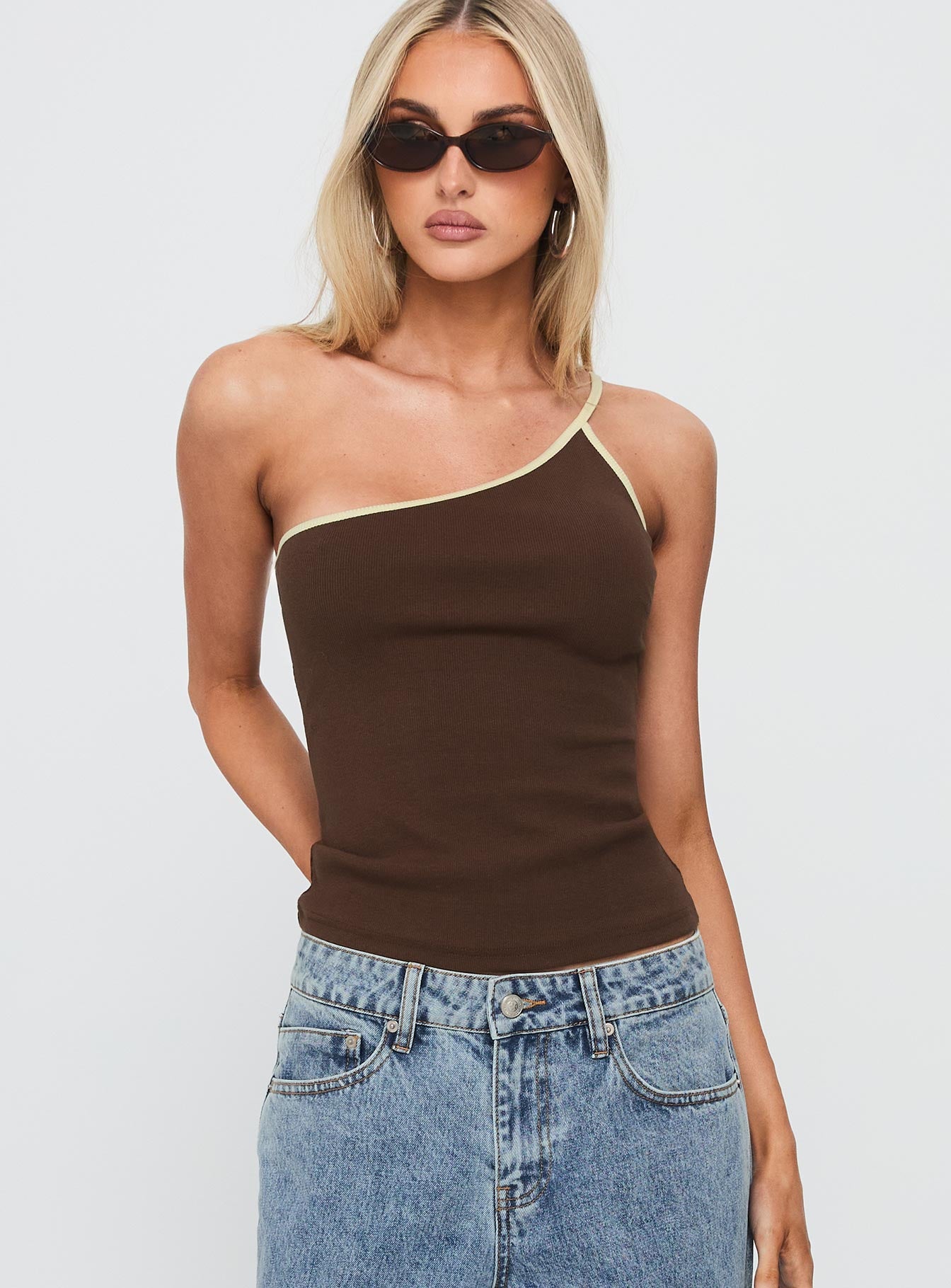 Hold It Down One Shoulder Contrast Top Chocolate Yellow - Image 2