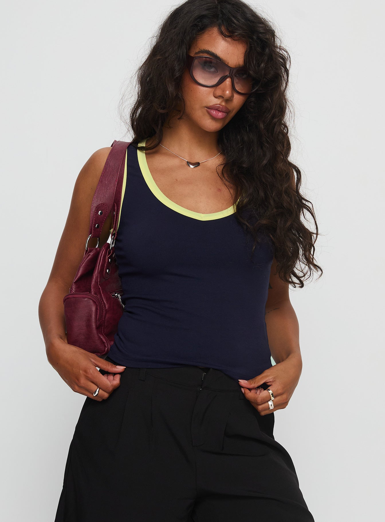 Elionne V Neck Contrast Top Navy Yellow - Image 2