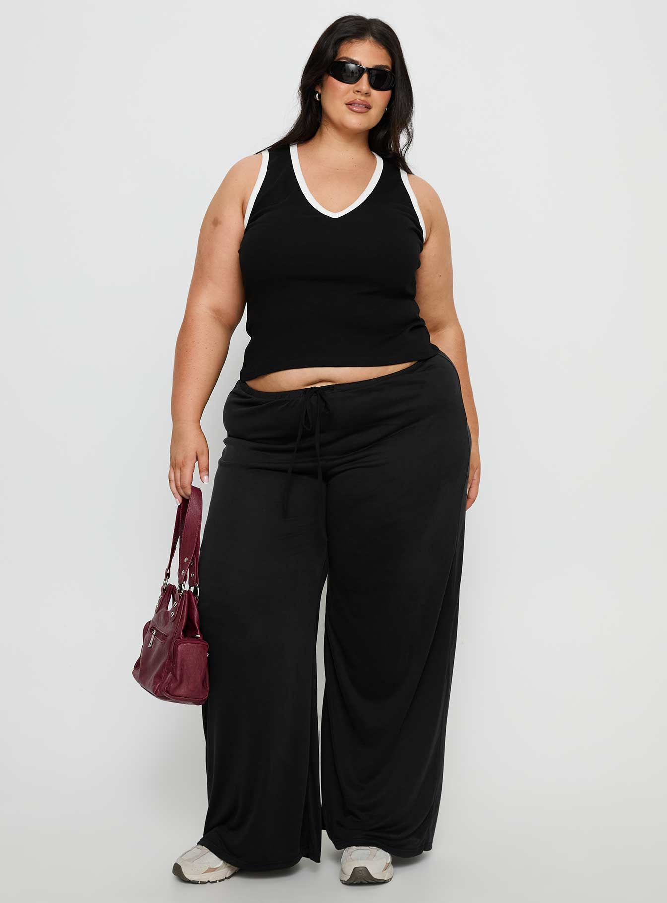 Baseline V Neck Rib Tank Top Black White Curve - Image 3