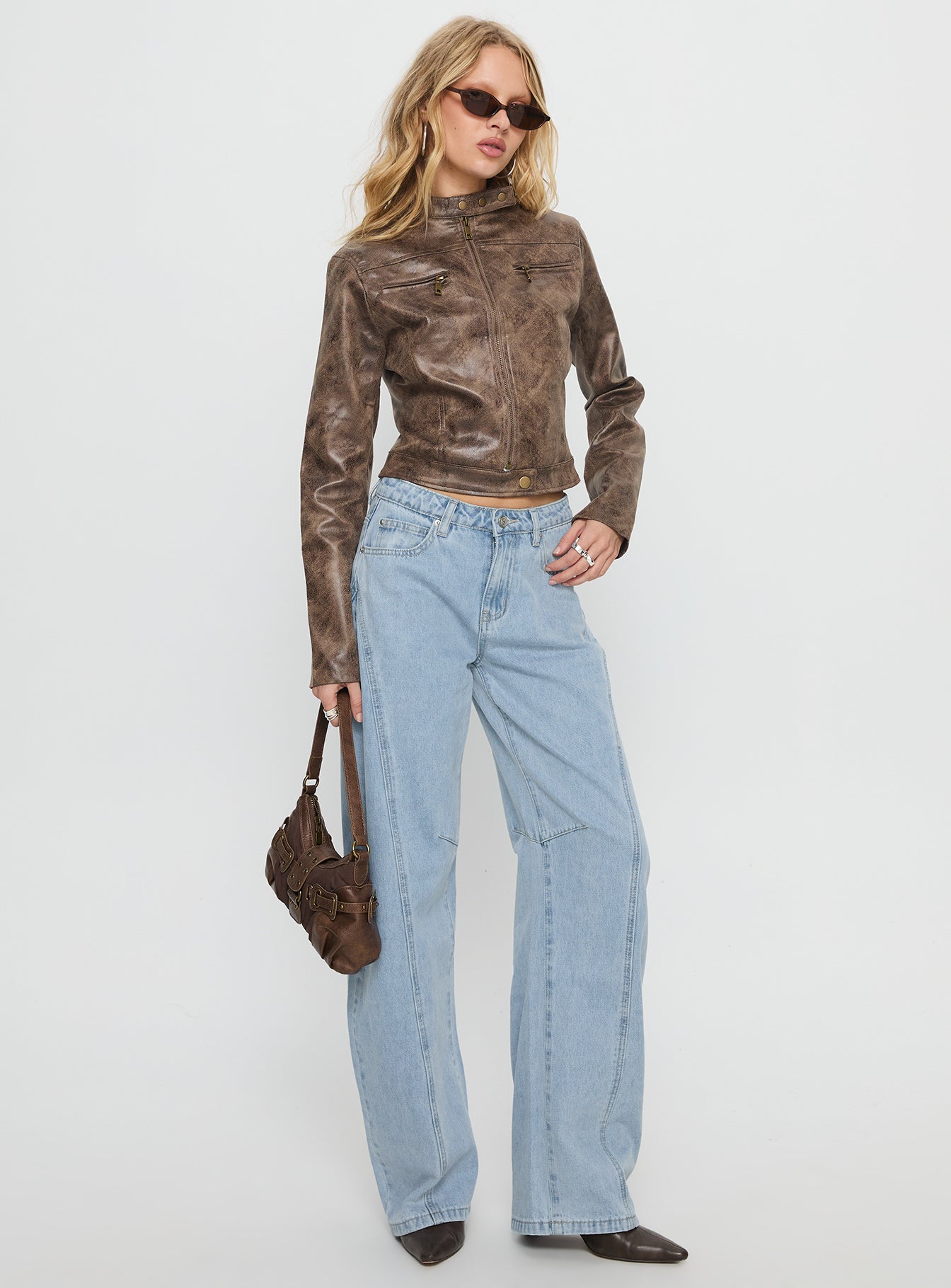 Lost Track Mid Rise Barrel Leg Jeans Ice Wash - Image 3