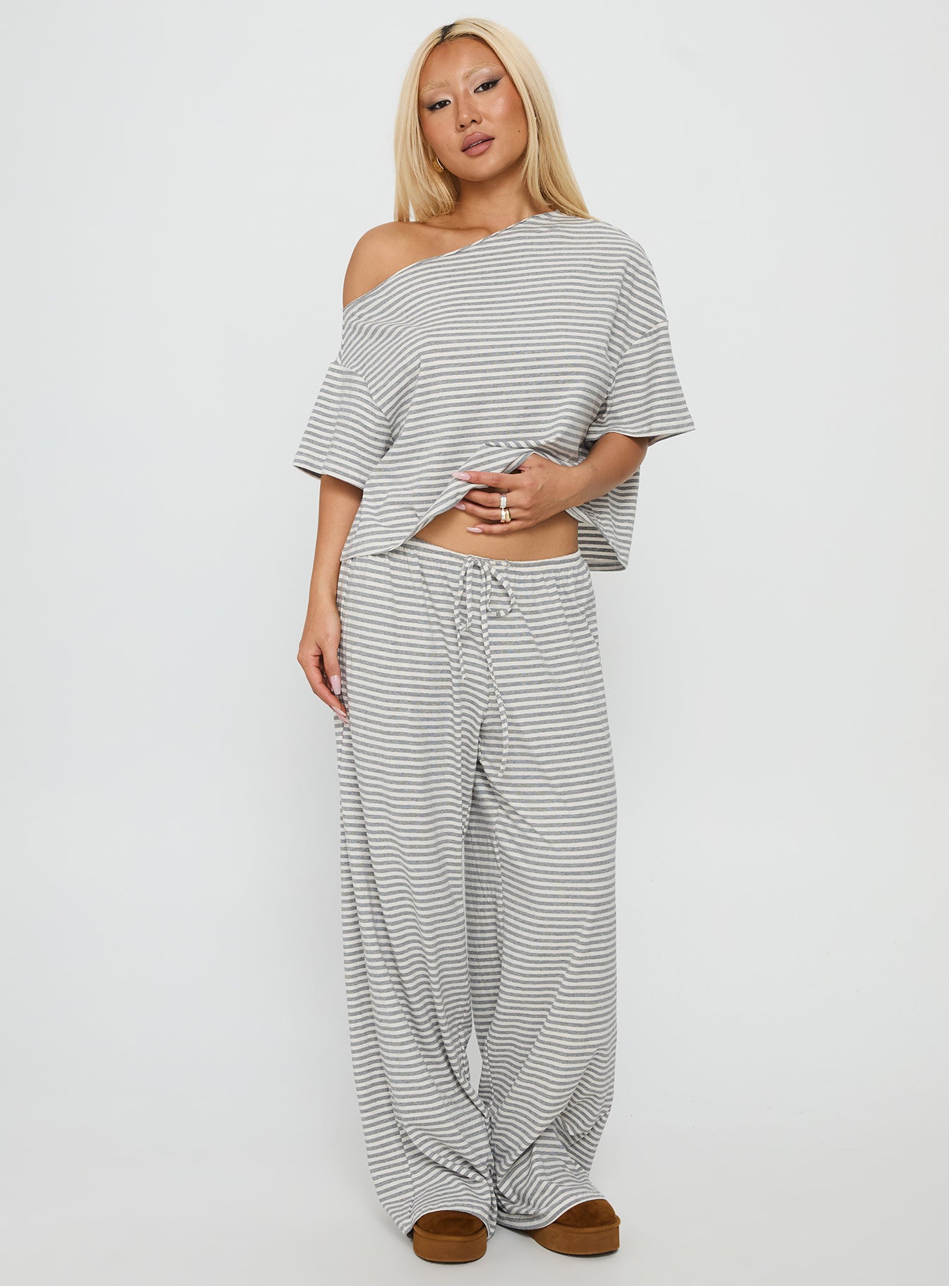 Tobie Off Shoulder Sleep Set Grey Stripe - Image 3