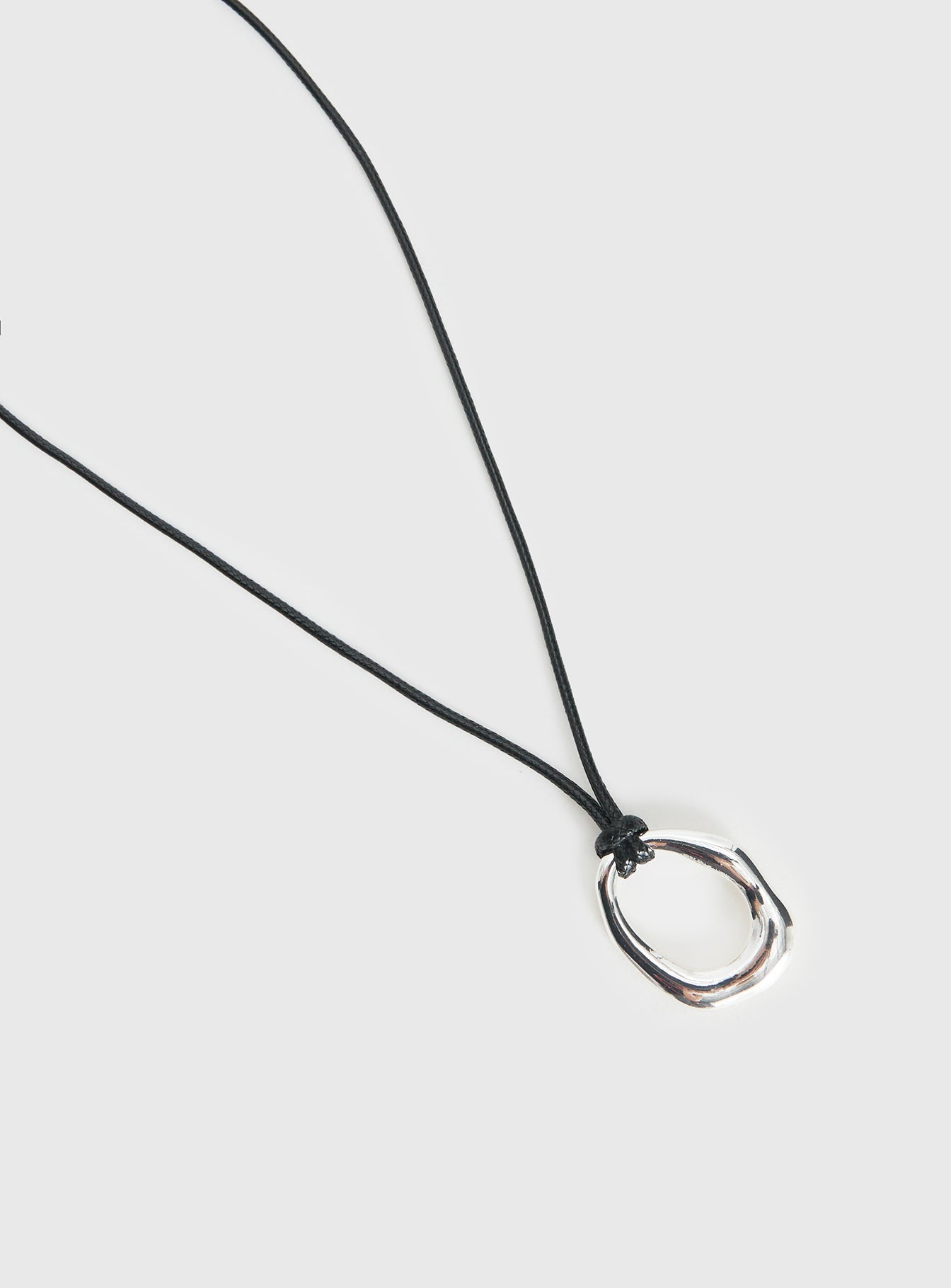 Star Quality Pendant Necklace Black Silver - Image 3