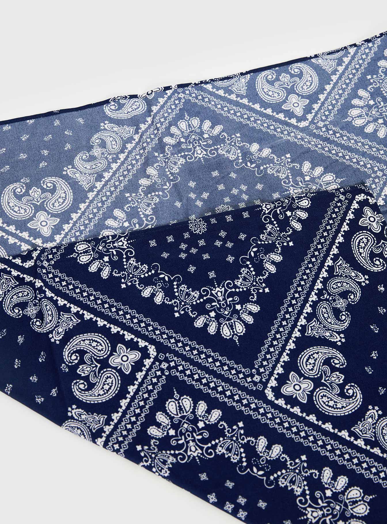 Bonbon Scarf Navy Paisley - Image 3