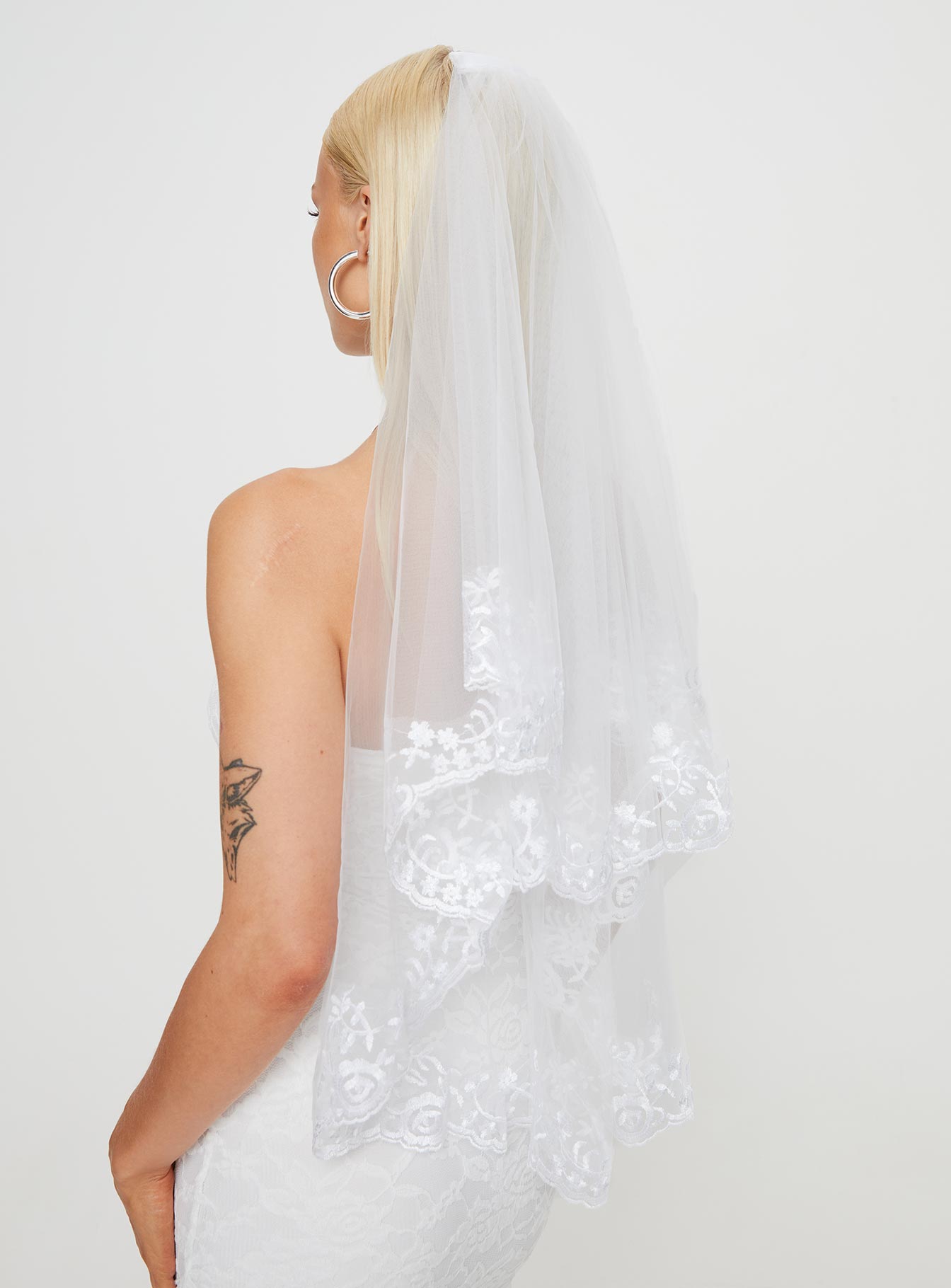 Deadly Veil White - Image 3