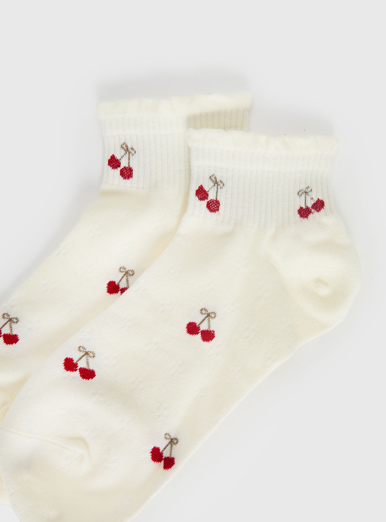 Vesira Frill Socks Cherry - Image 3