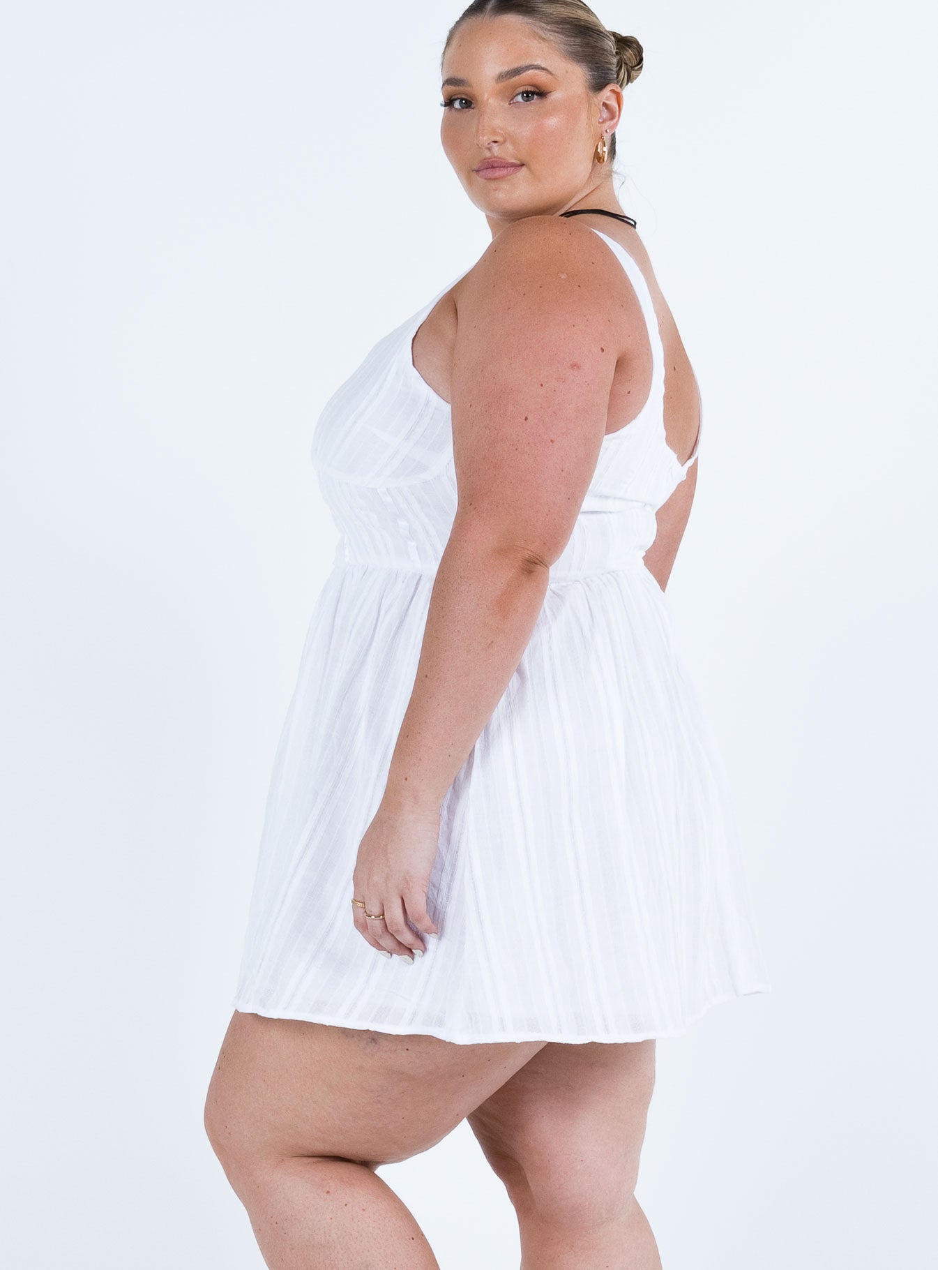 Lorinda Mini Dress White Curve - Image 4