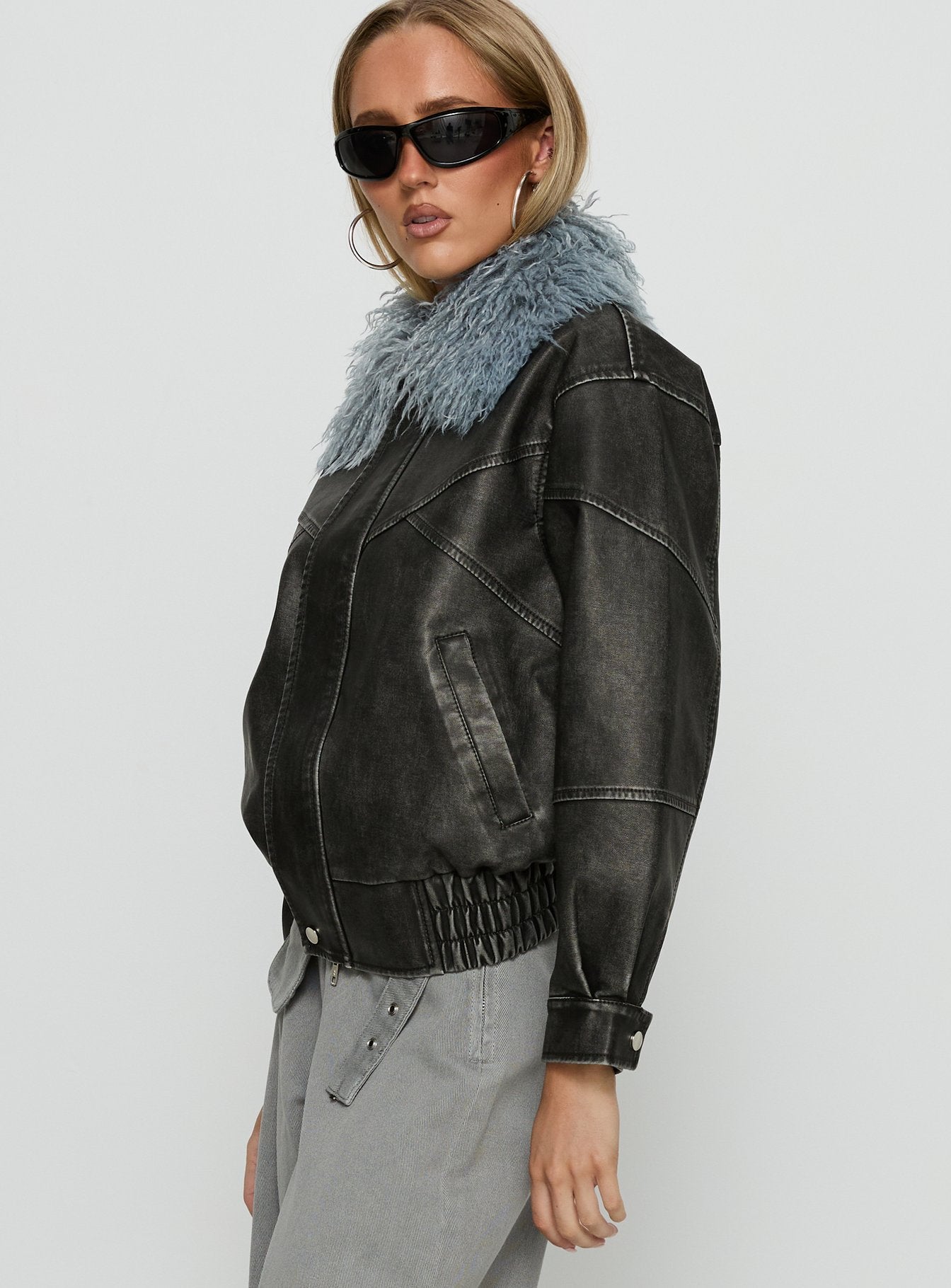 Brittanni Fluffy Collar Jacket Black Blue - Image 4