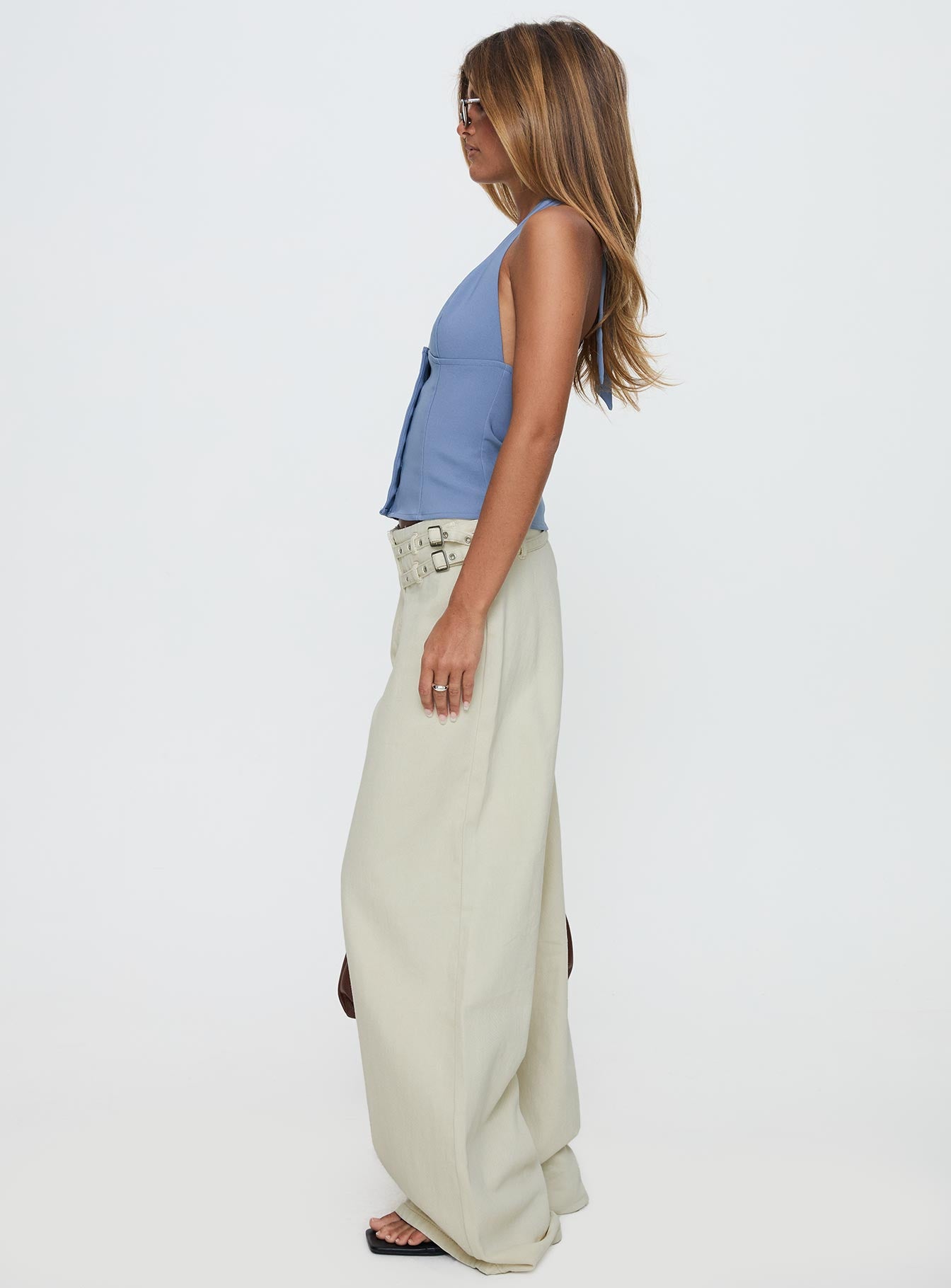 Paltrow Mid Rise Wide Leg Cargo Jeans Cream Petite - Image 4