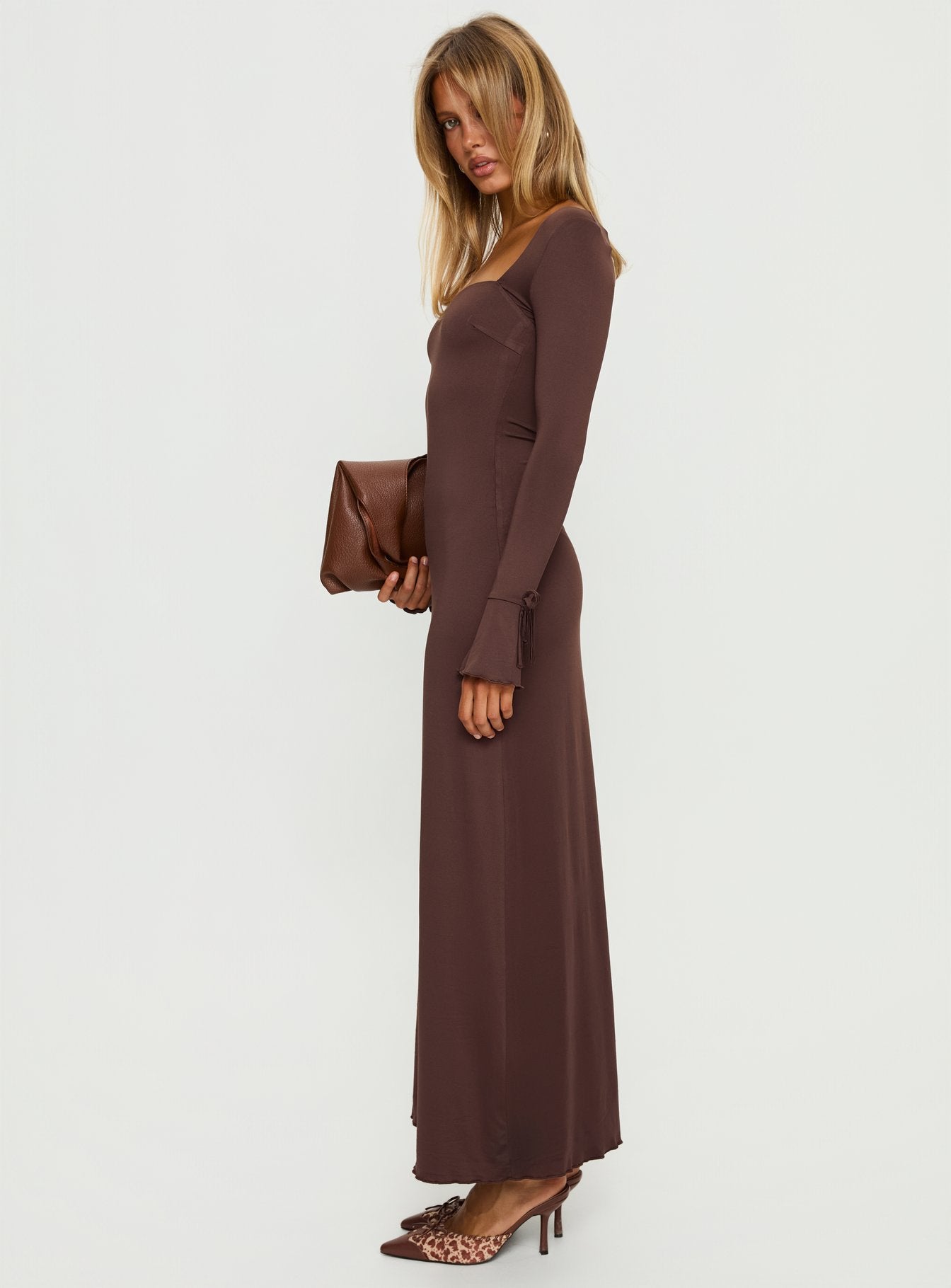Dalzine Maxi Dress Chocolate - Image 3