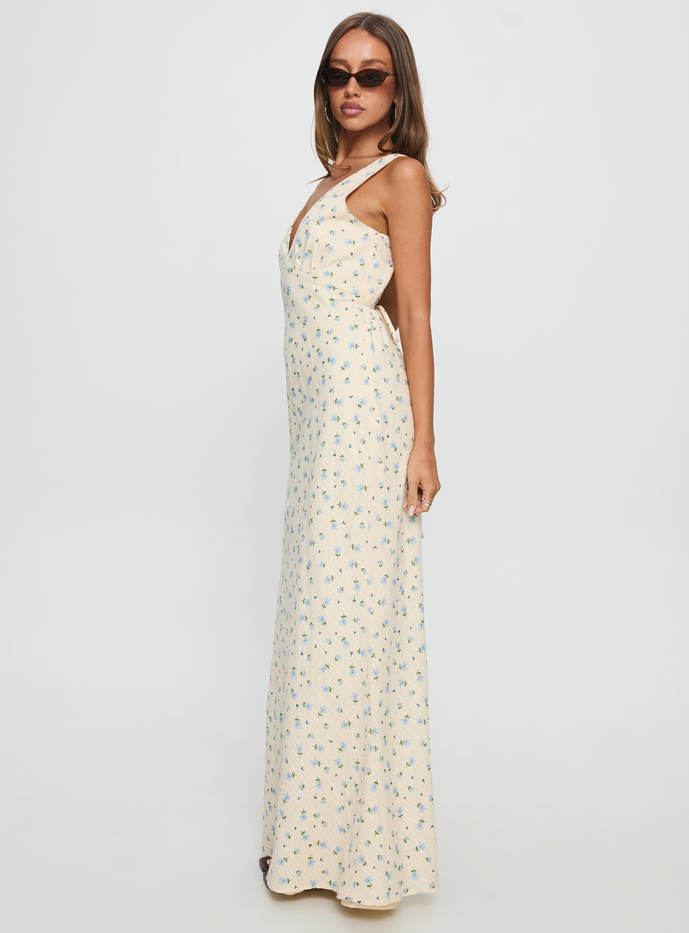 Manolia Textured Maxi Dress Cream Floral - Image 3