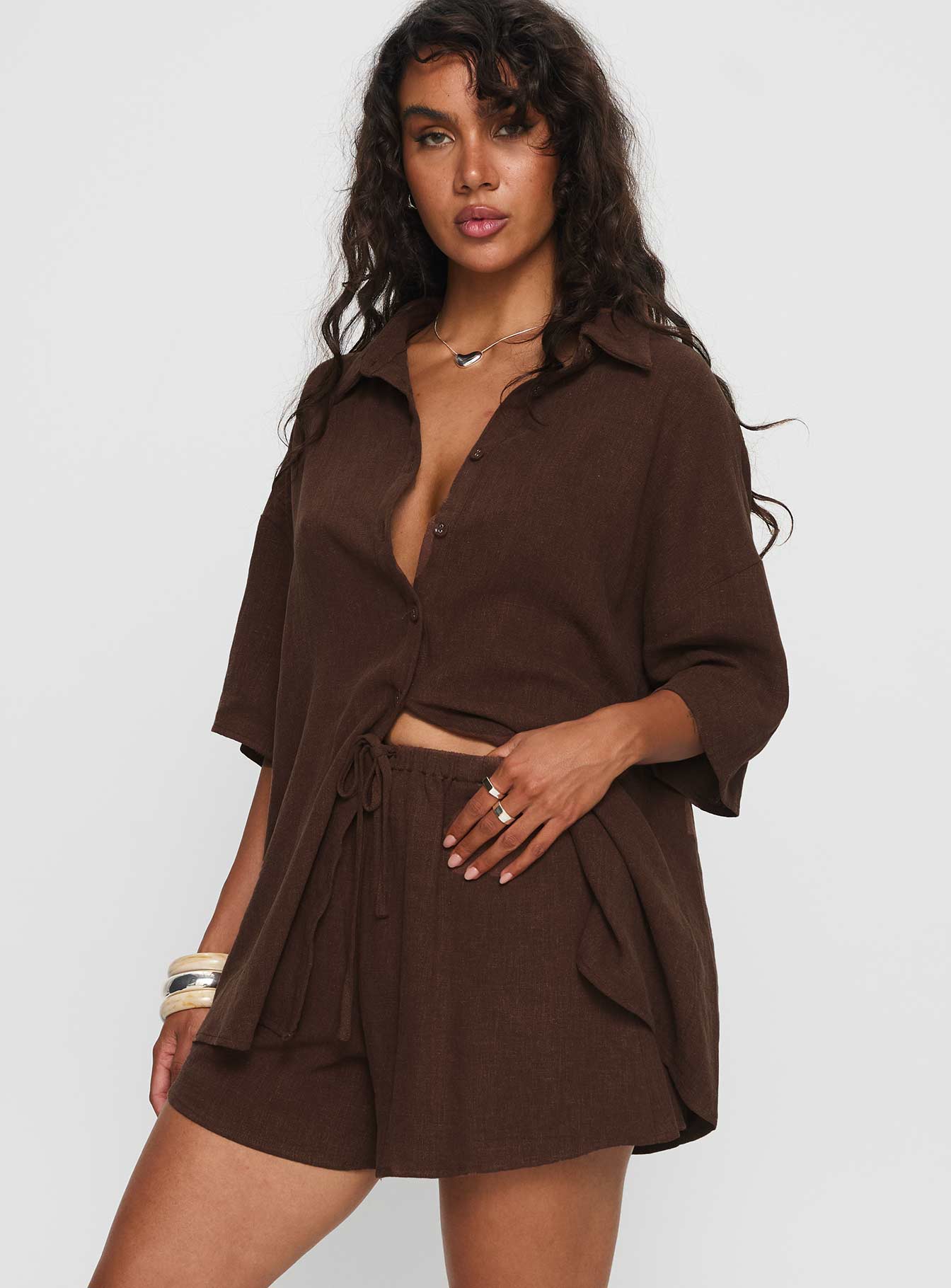 Peni Drawstring Linen Shorts Chocolate - Image 4