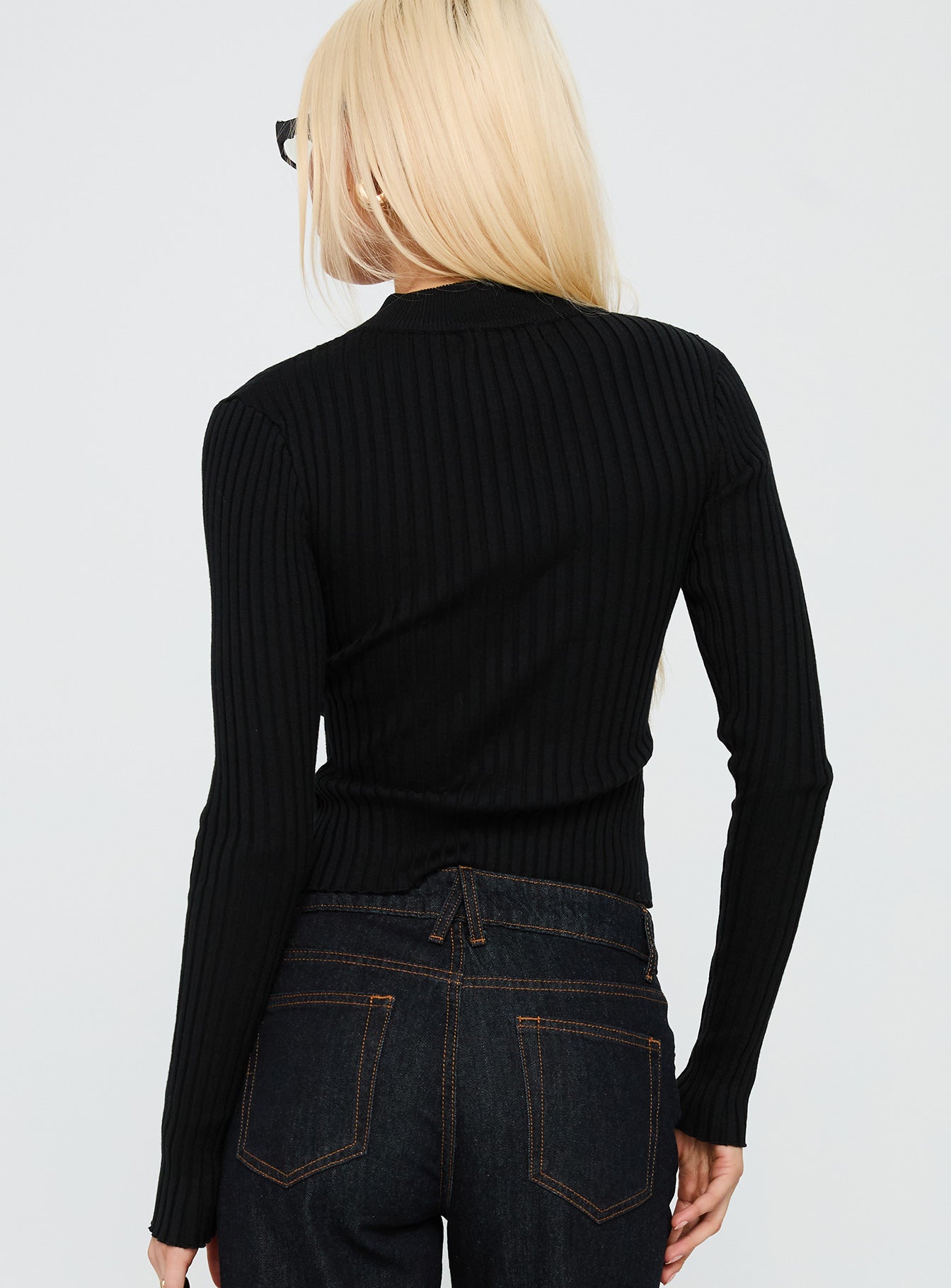 Decisive Zip Through Knit Sweater Black White - Image 5