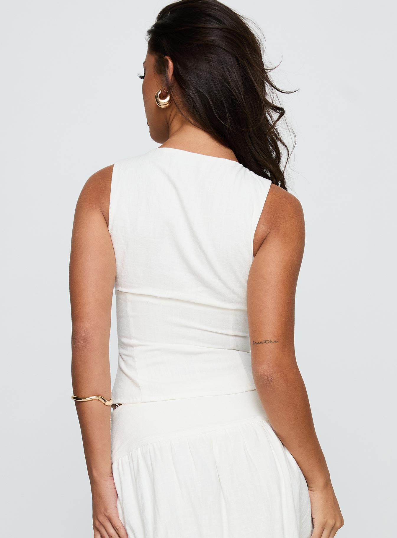 Alissea Keyhole Linen Blend Top White - Image 5