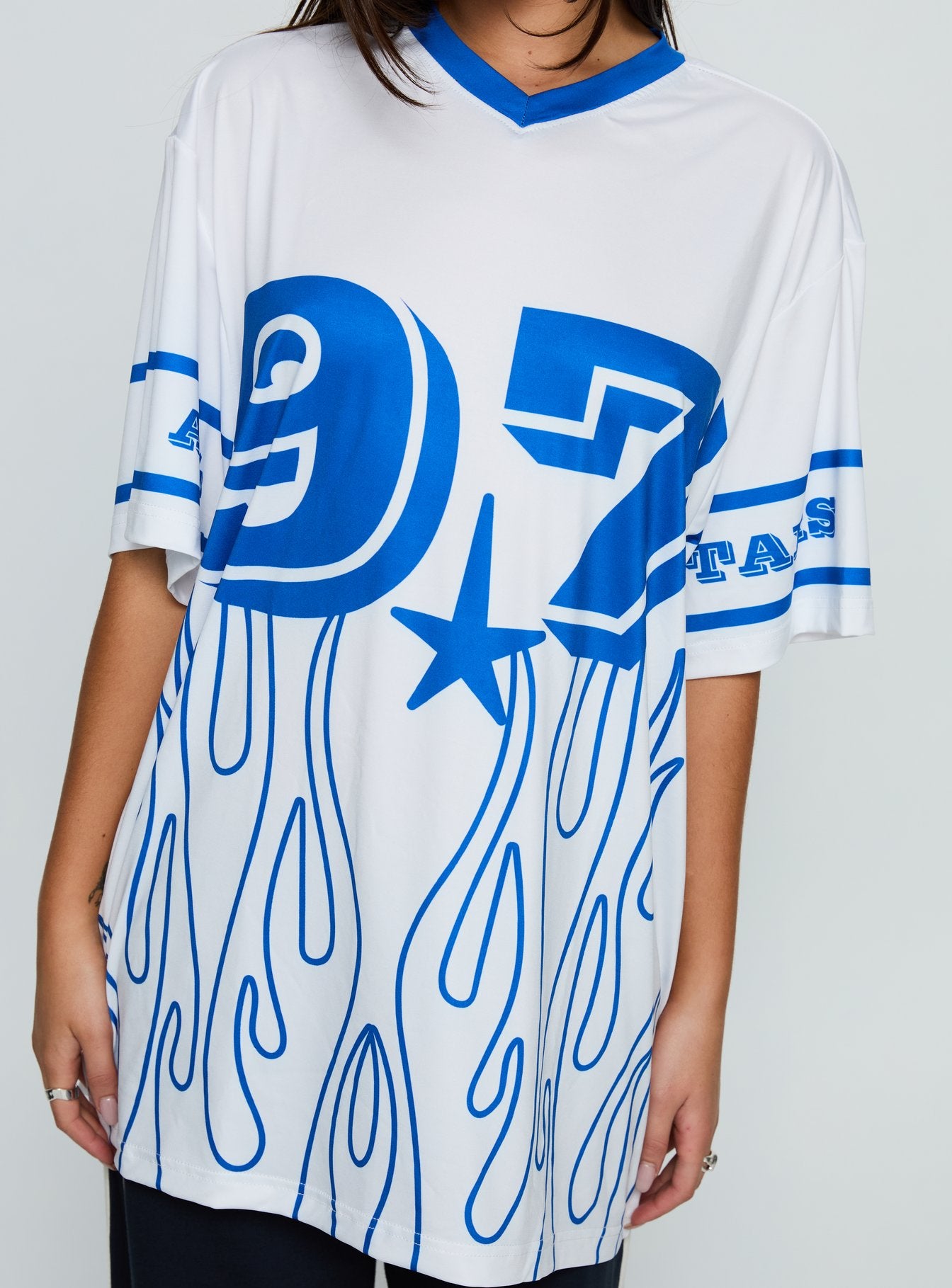 97 Sportstar Oversized Jersey Graphic Top White Blue - Image 6