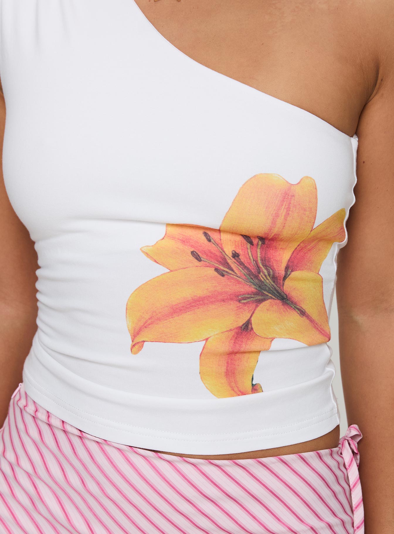 Huxlee One Shoulder Top White Floral - Image 6