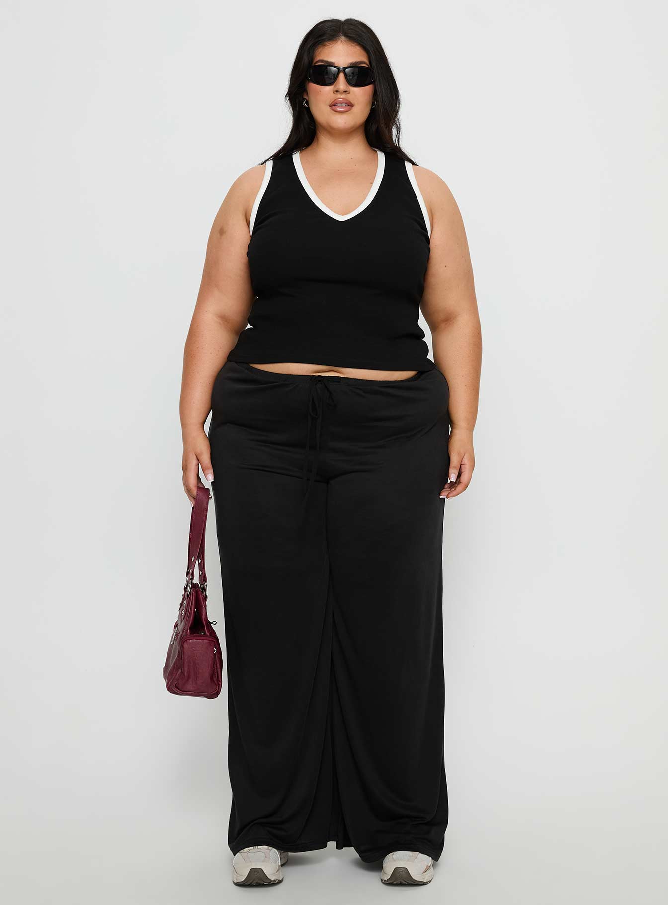 Baseline V Neck Rib Tank Top Black White Curve - Image 7
