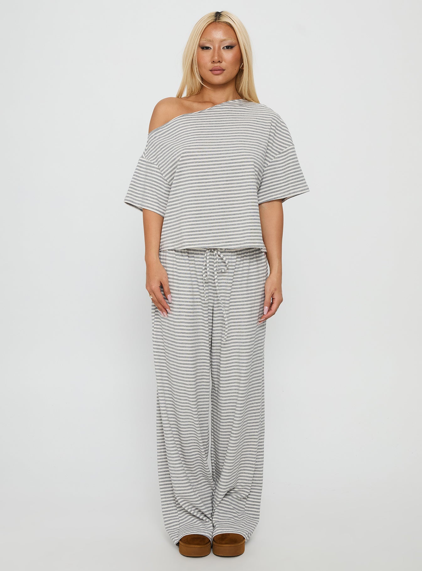 Tobie Off Shoulder Sleep Set Grey Stripe - Image 7