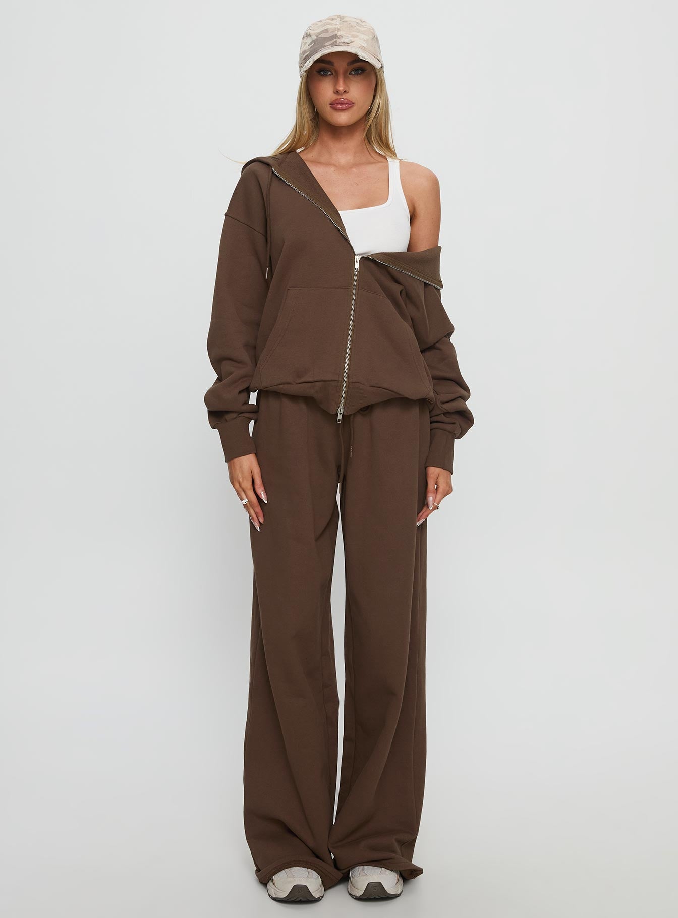 All Day Oversized Hoodie Chocolate - Image 7