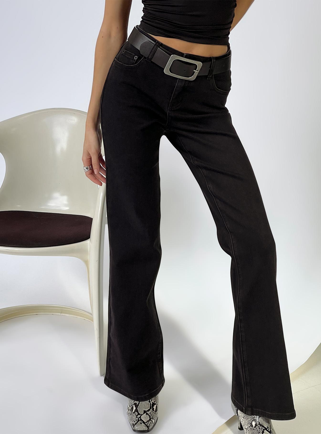 Magic Mirror Mid Rise Bootleg Jeans Washed Black - Image 8